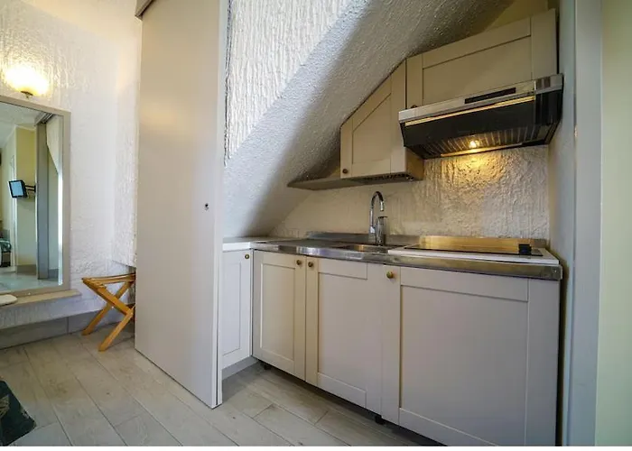 La Piccola Azalea Sul Mare